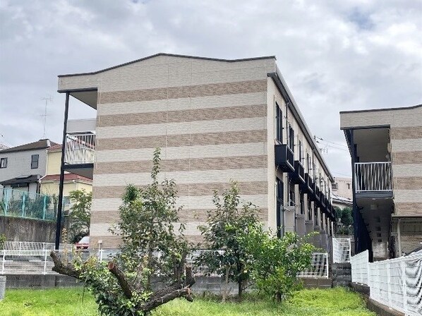 レオパレスIZM IVの物件外観写真